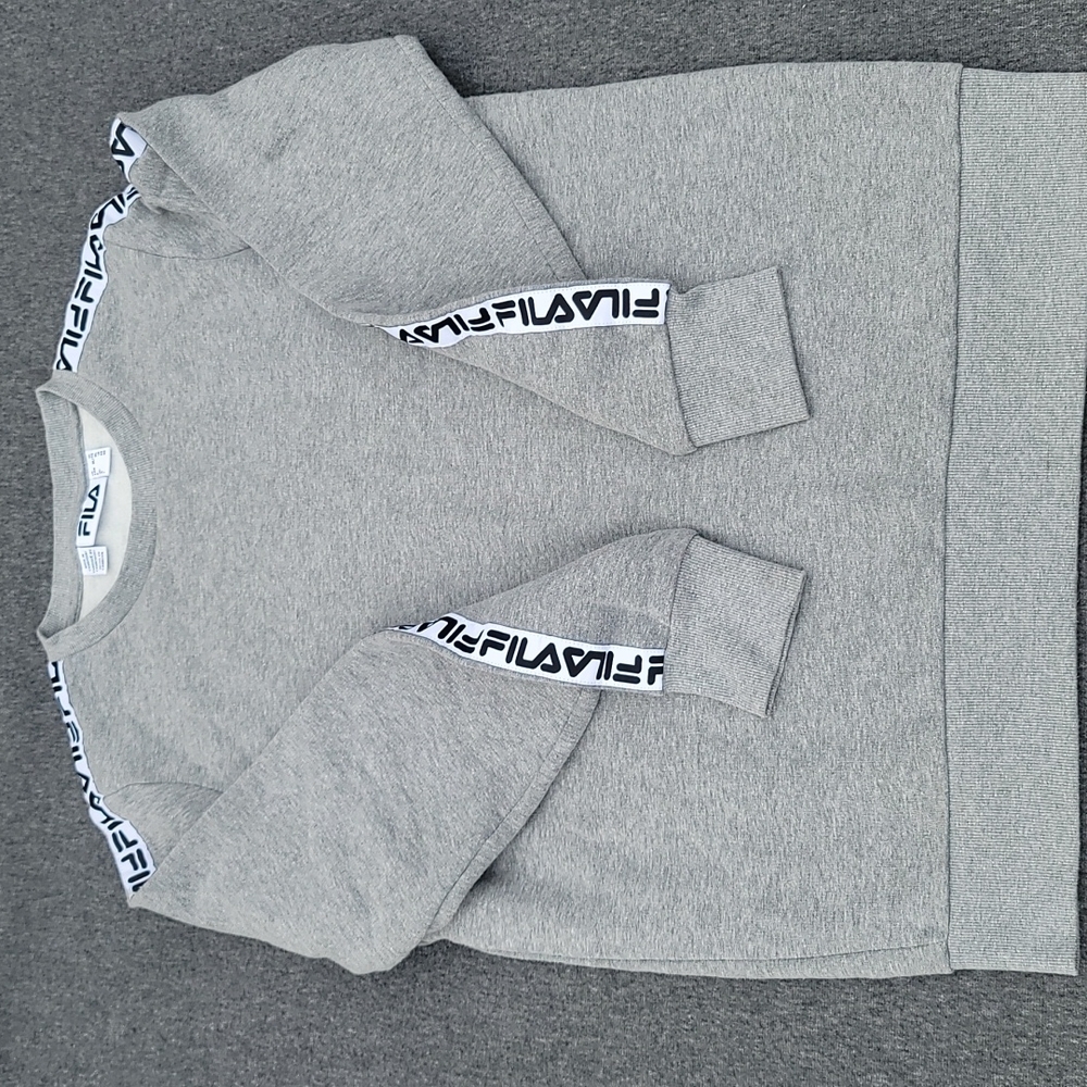 Fila sweater‎
